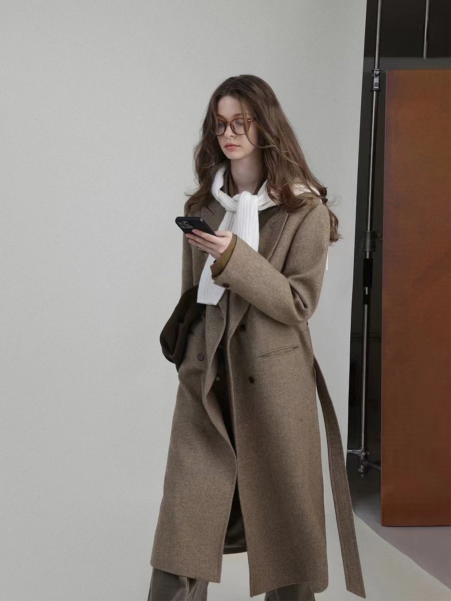 Vintage Slim-Fit Long Coat - Image 3